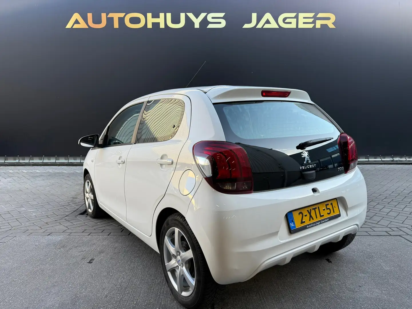 Peugeot 108 1.0 e-VTi Blue Lease Wit - 2