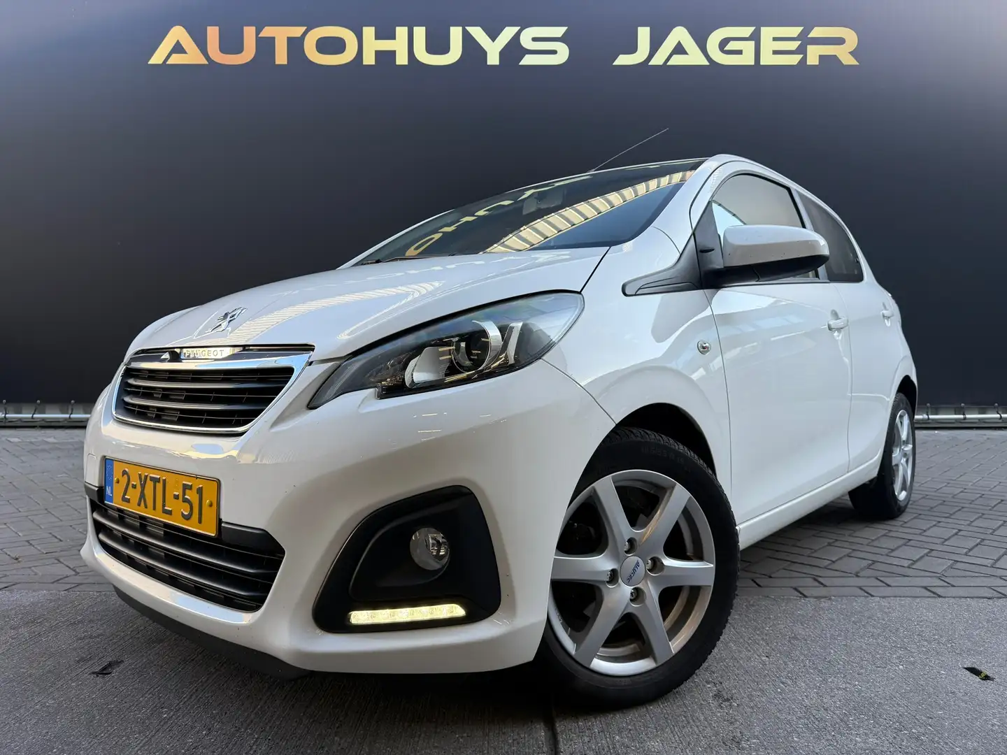 Peugeot 108 1.0 e-VTi Blue Lease Wit - 1