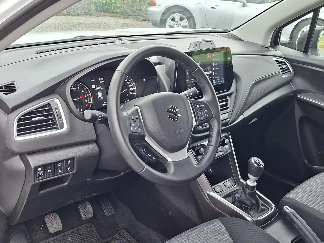 Suzuki S-Cross 2025