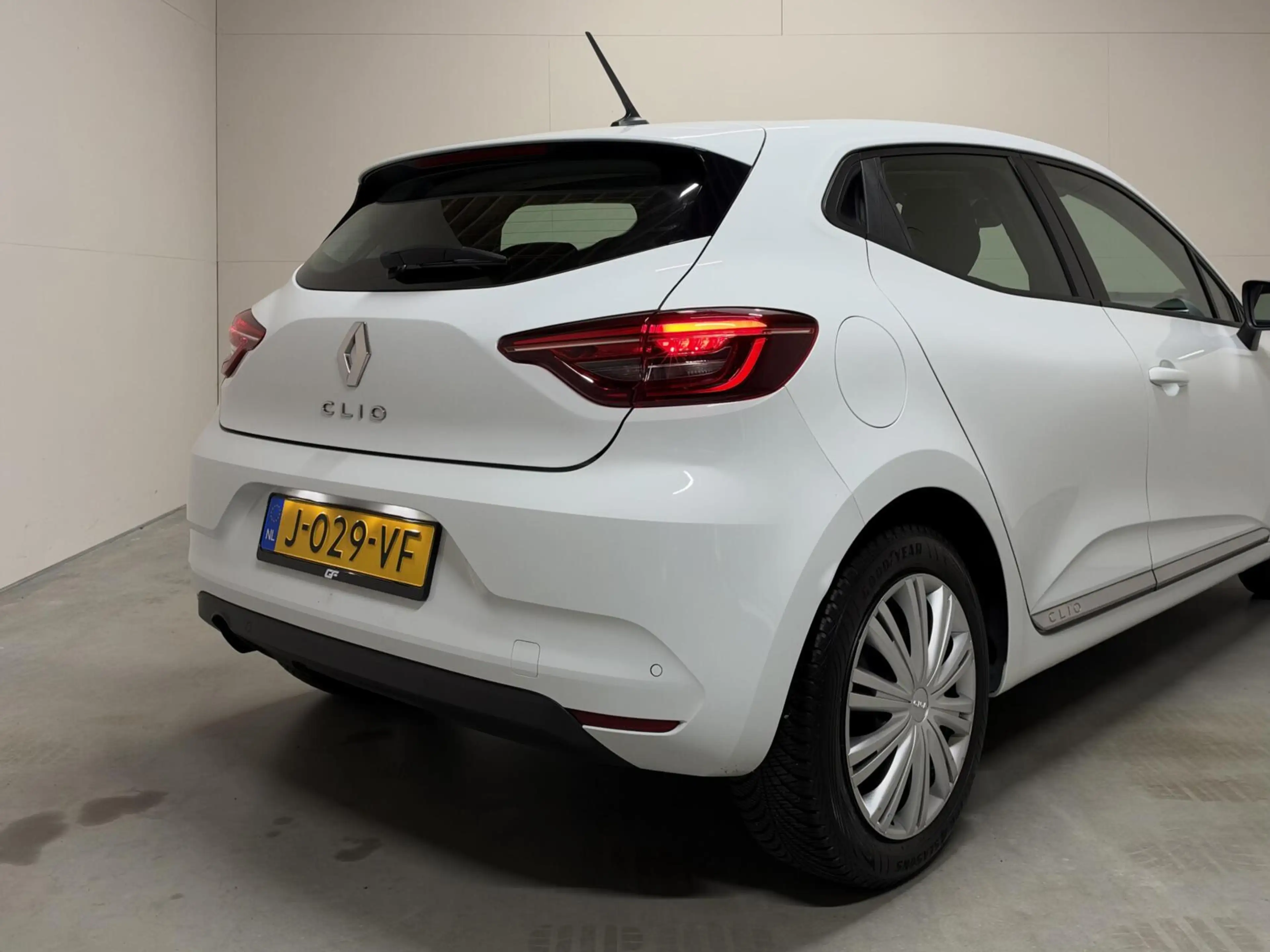 Renault Clio 1.0 TCe Life Airco Cruise Carplay PDC NAP — photo 42