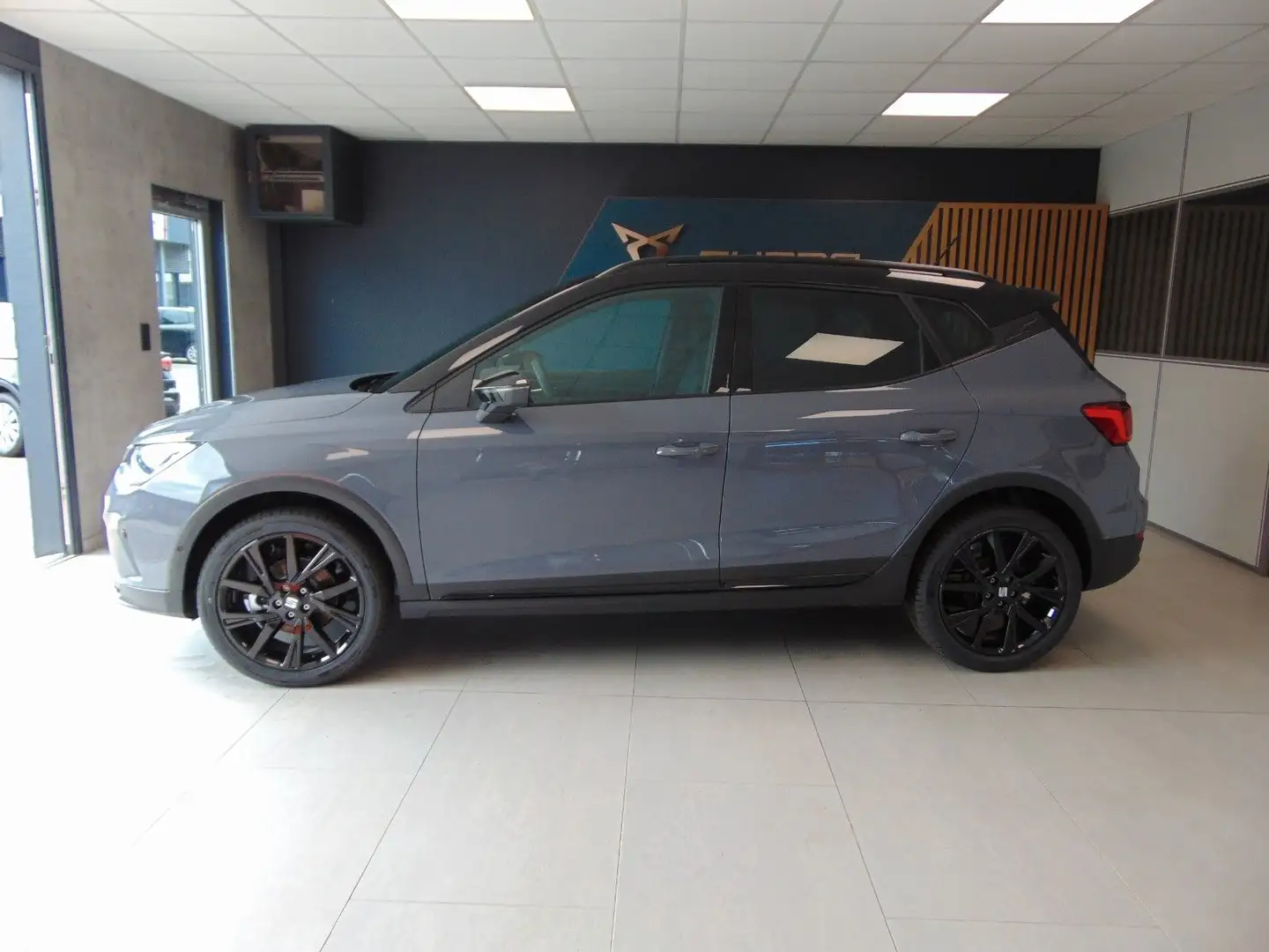 SEAT Arona Arona FR Black Edition DSG *SHZ*ACC*PDC*XL* uvm. - 2
