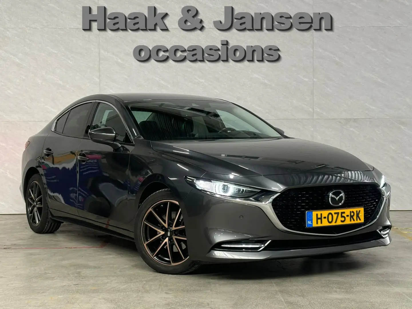 Mazda 3 2.0 e-SkyActiv-X M Hybrid 180 Luxury Bose Leder Grijs - 2