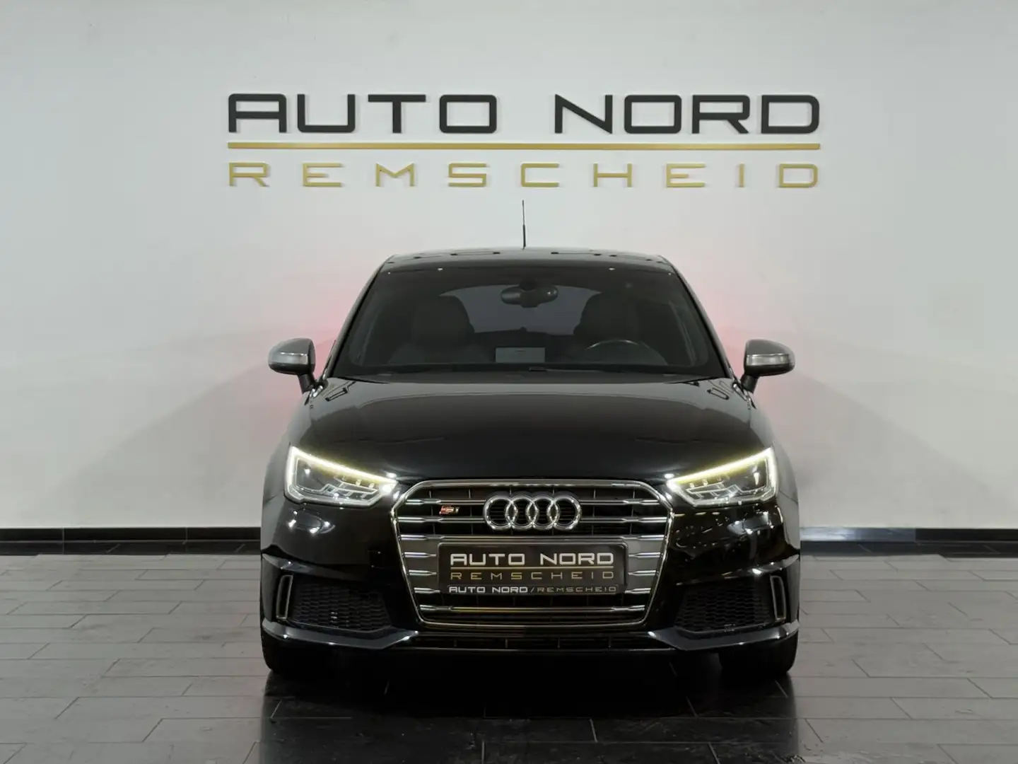 Audi S1 2.0 TFSI Sportback quattro *PDC*Tempomat*APR* Schwarz - 2