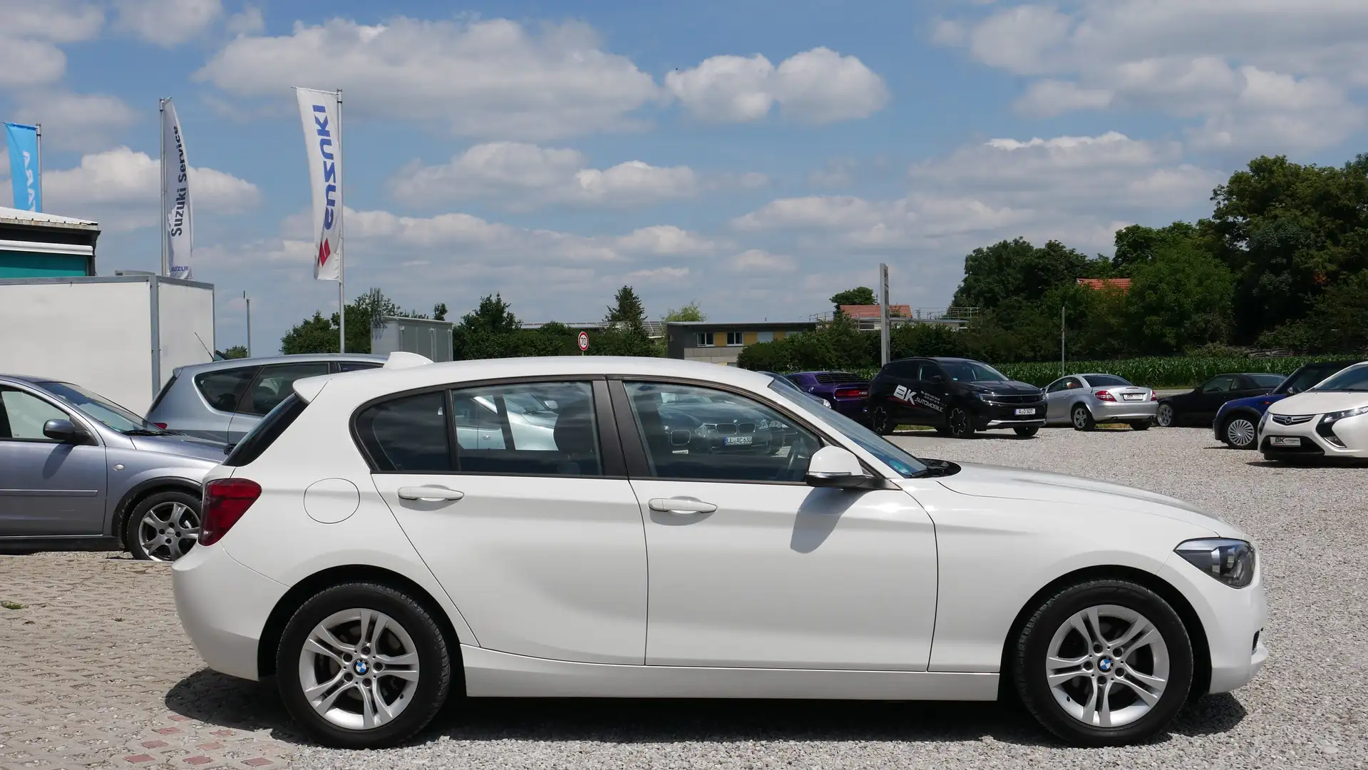 BMW 116 i TÜV,- Kundendienst Neu Sitzheizung Klima AUX Weiß - 2