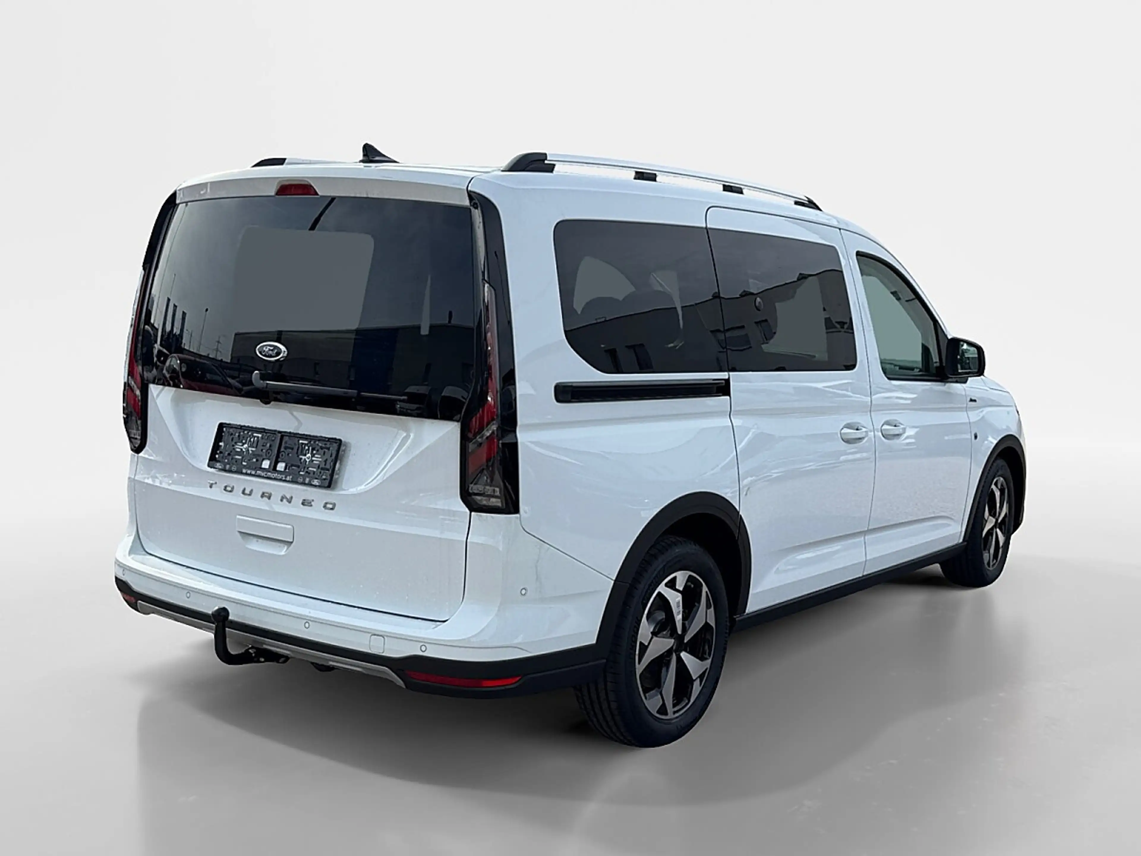 Ford Grand Tourneo Connect 2,0 EcoBlue L2 Active Aut. — photo 4