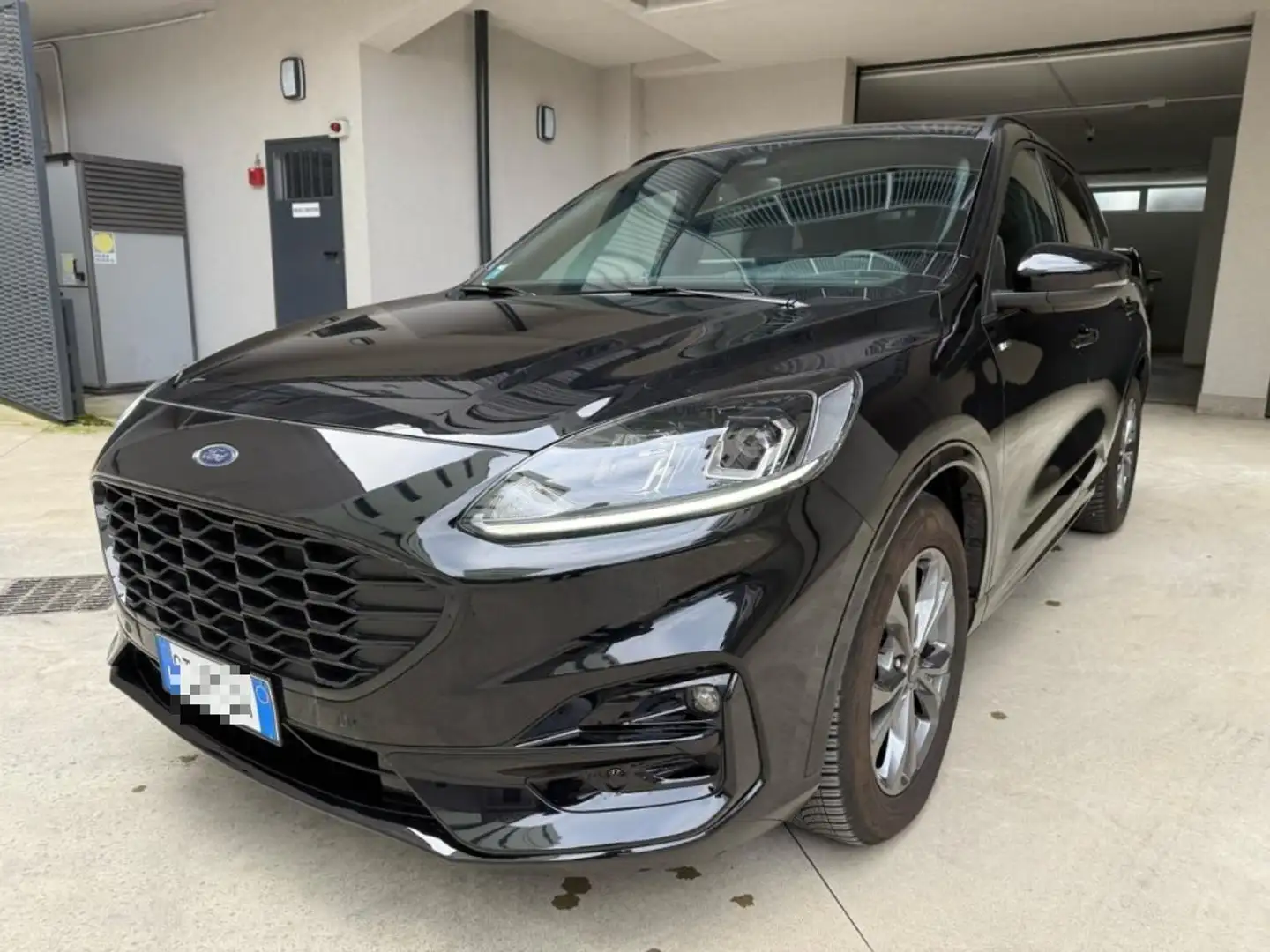 Ford Kuga 2.0 EcoBlue 120 CV aut. 2WD ST-Line Zwart - 1