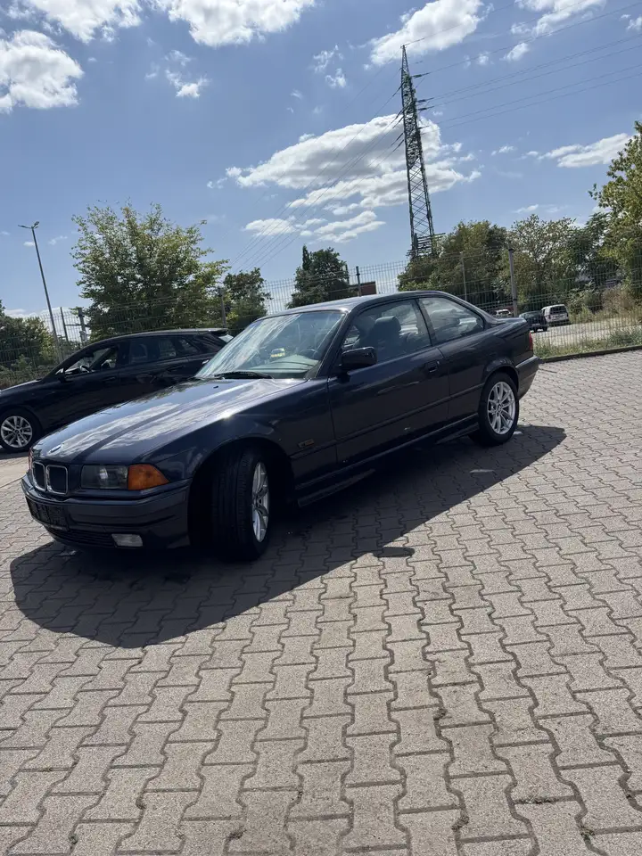 BMW 320i, foto 4