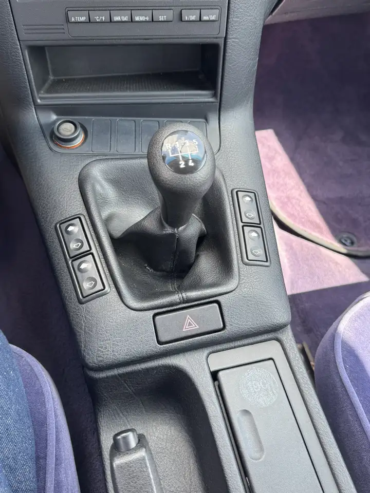 BMW 320i, foto 9