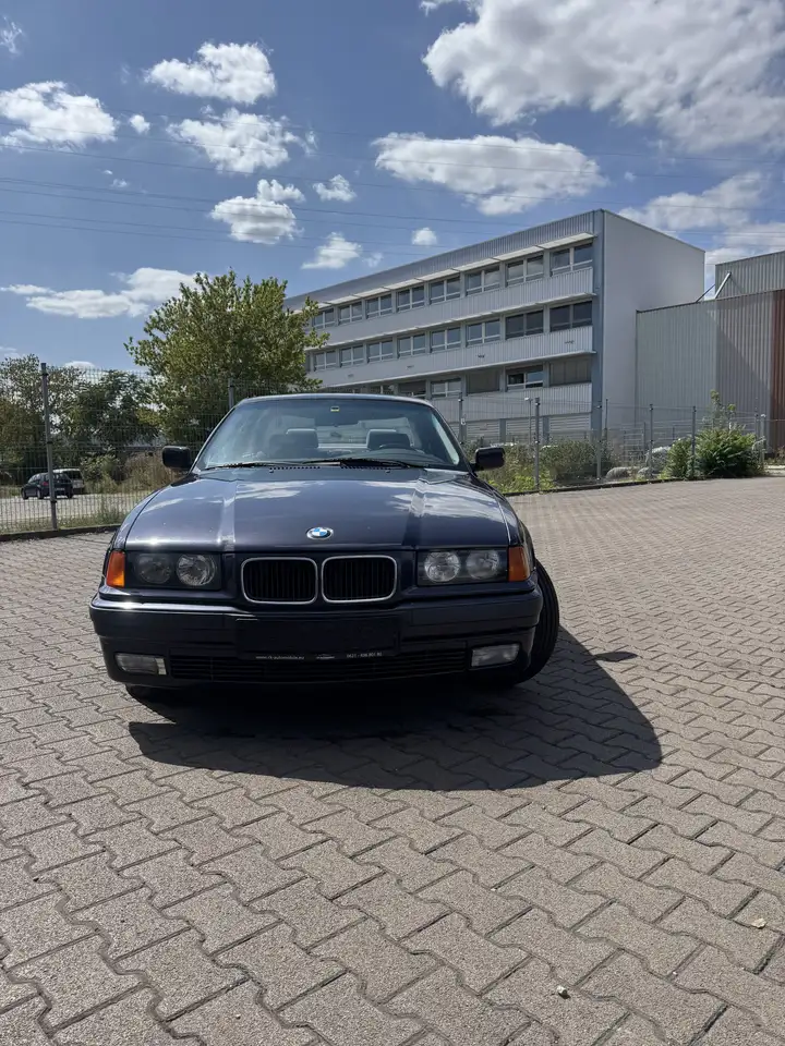 BMW 320i, foto 3
