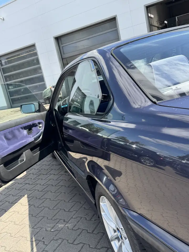 BMW 320i, foto 10