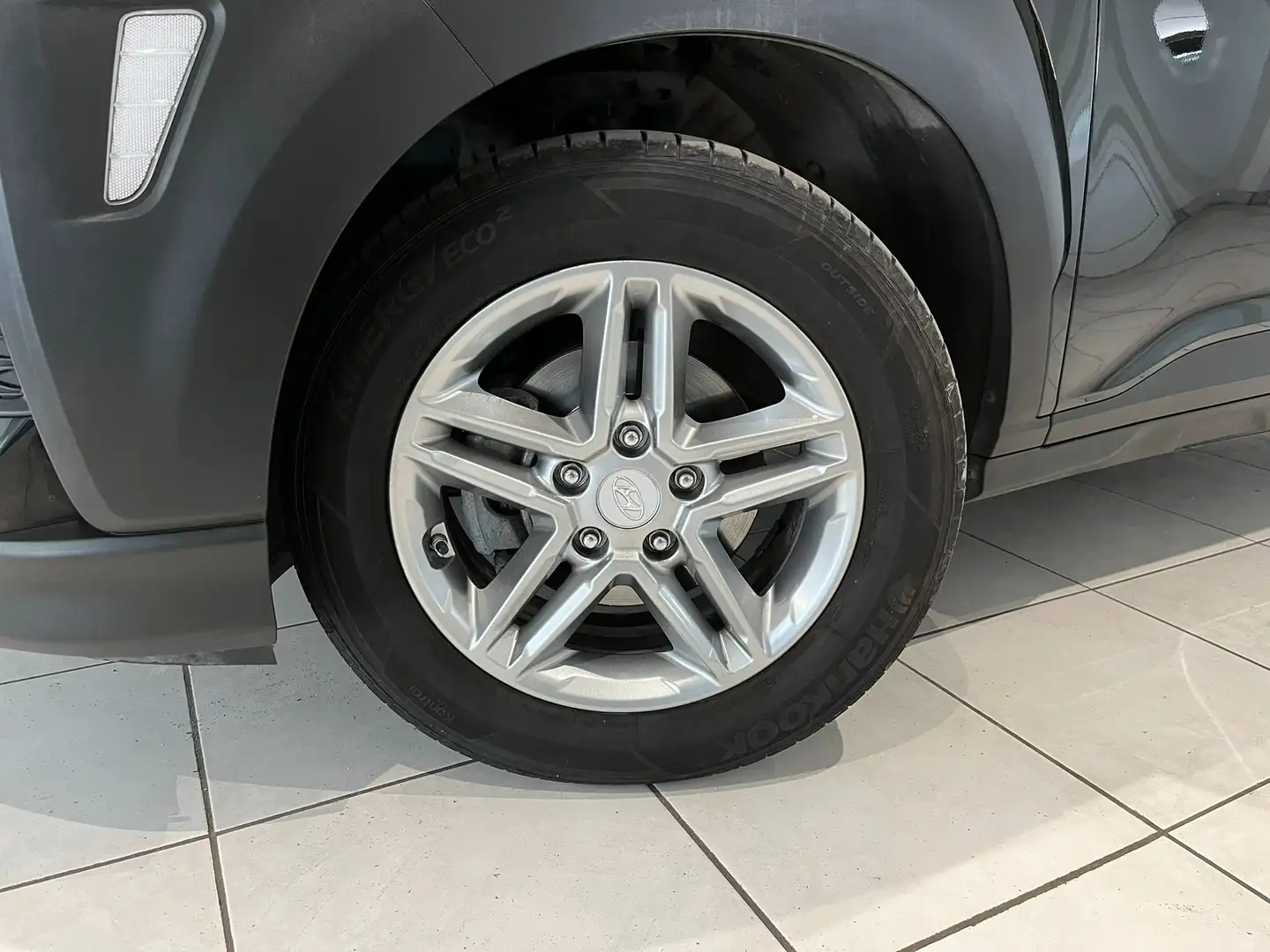 Hyundai KONA 1.0T-GDi 120cv 2020 Noir Airco/Carplay/Caméra Zwart - 2