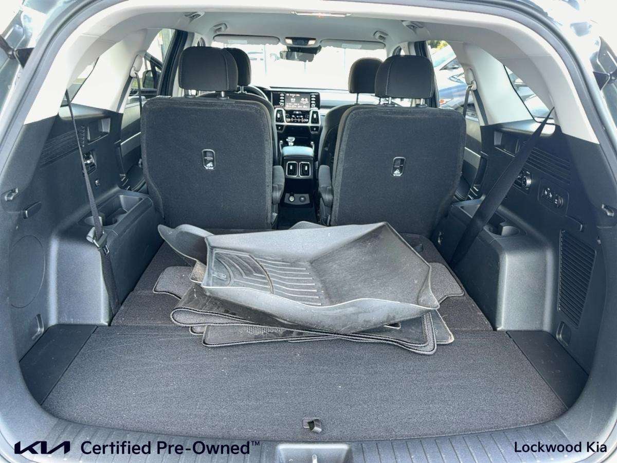 used 2023 Kia Sorento car, priced at $32,999