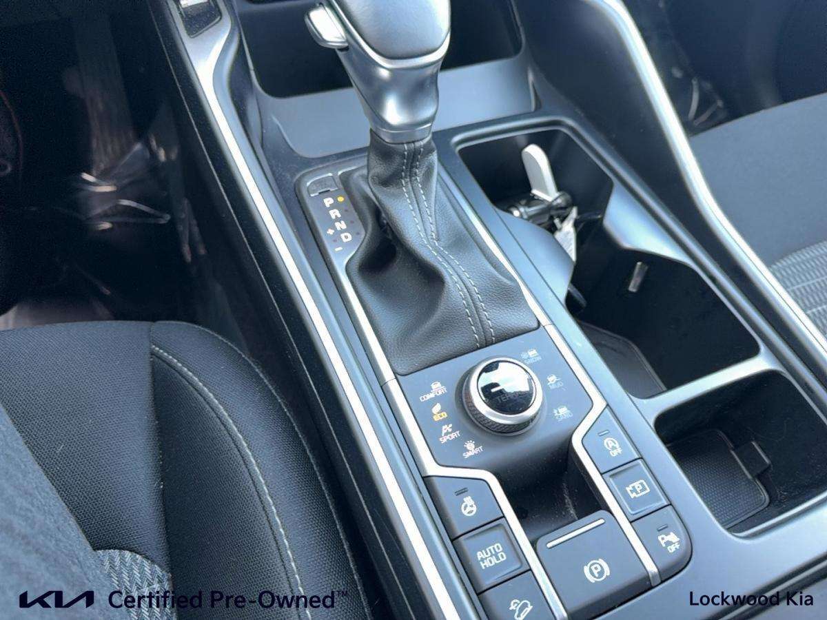 used 2023 Kia Sorento car, priced at $32,999