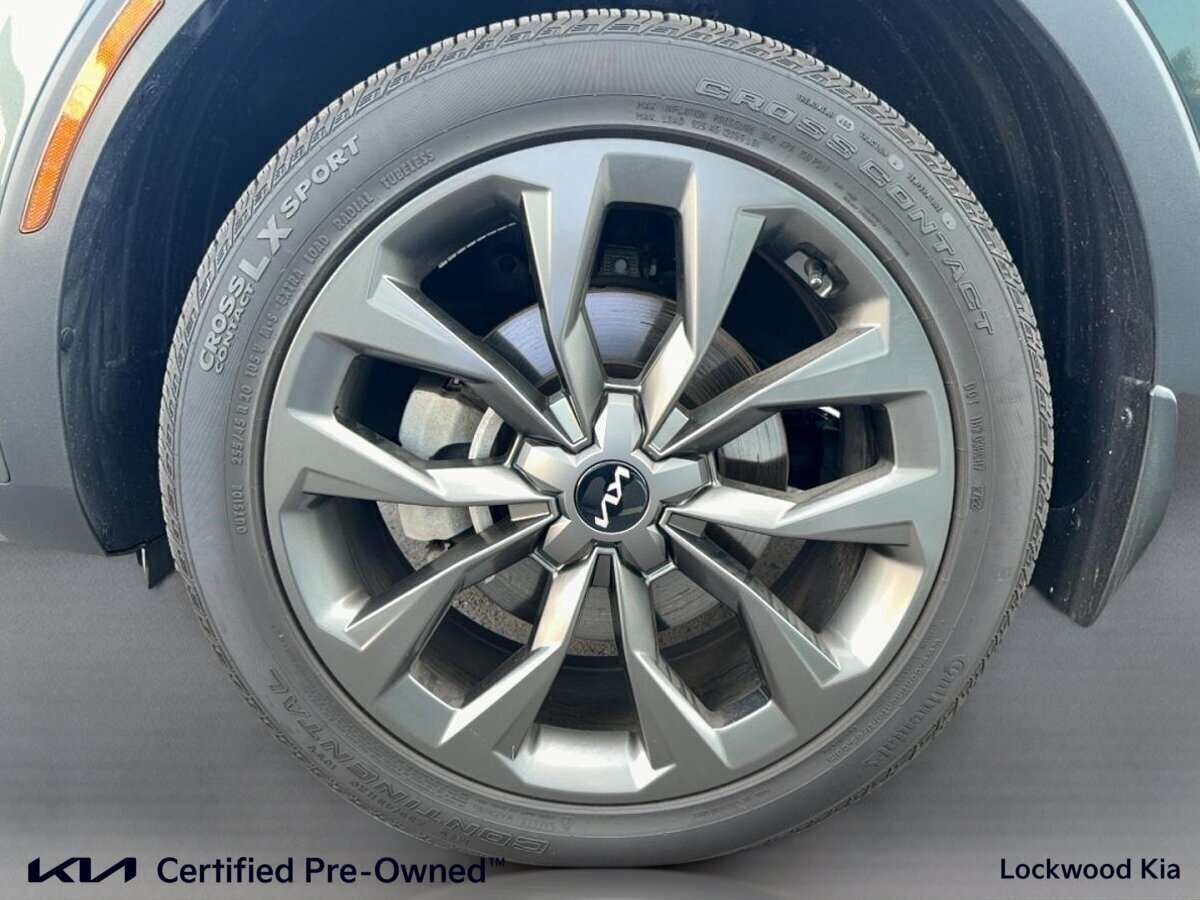 used 2023 Kia Sorento car, priced at $32,999