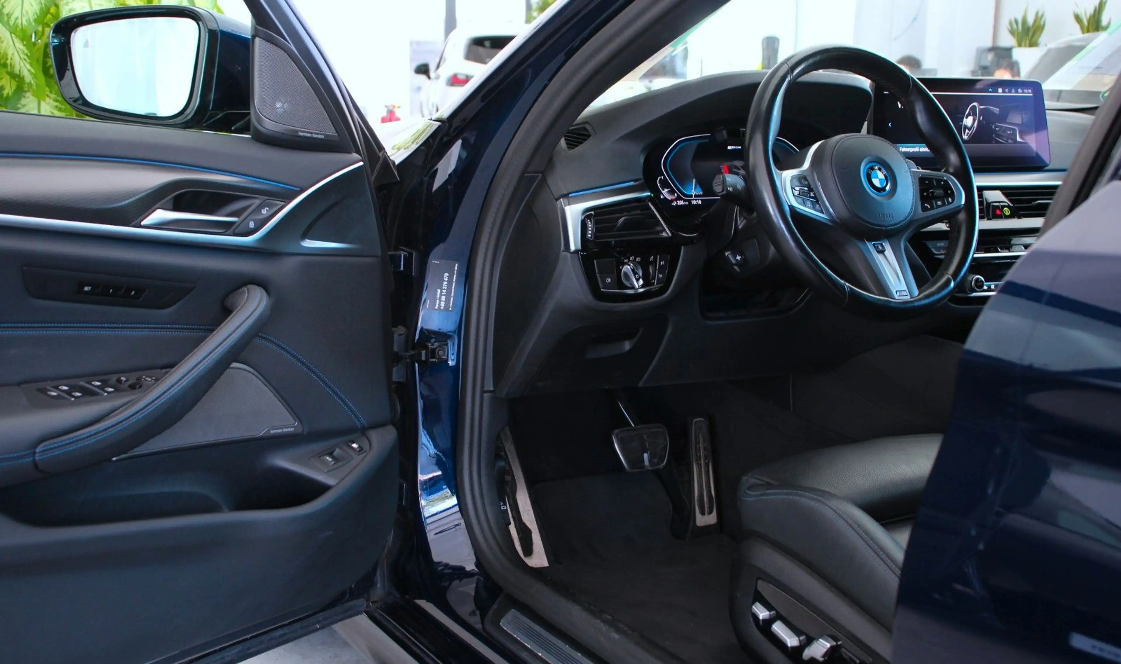 BMW 545 e xDrive M Sport *Laser*HUD*KAM*AHK*ACC — photo 9
