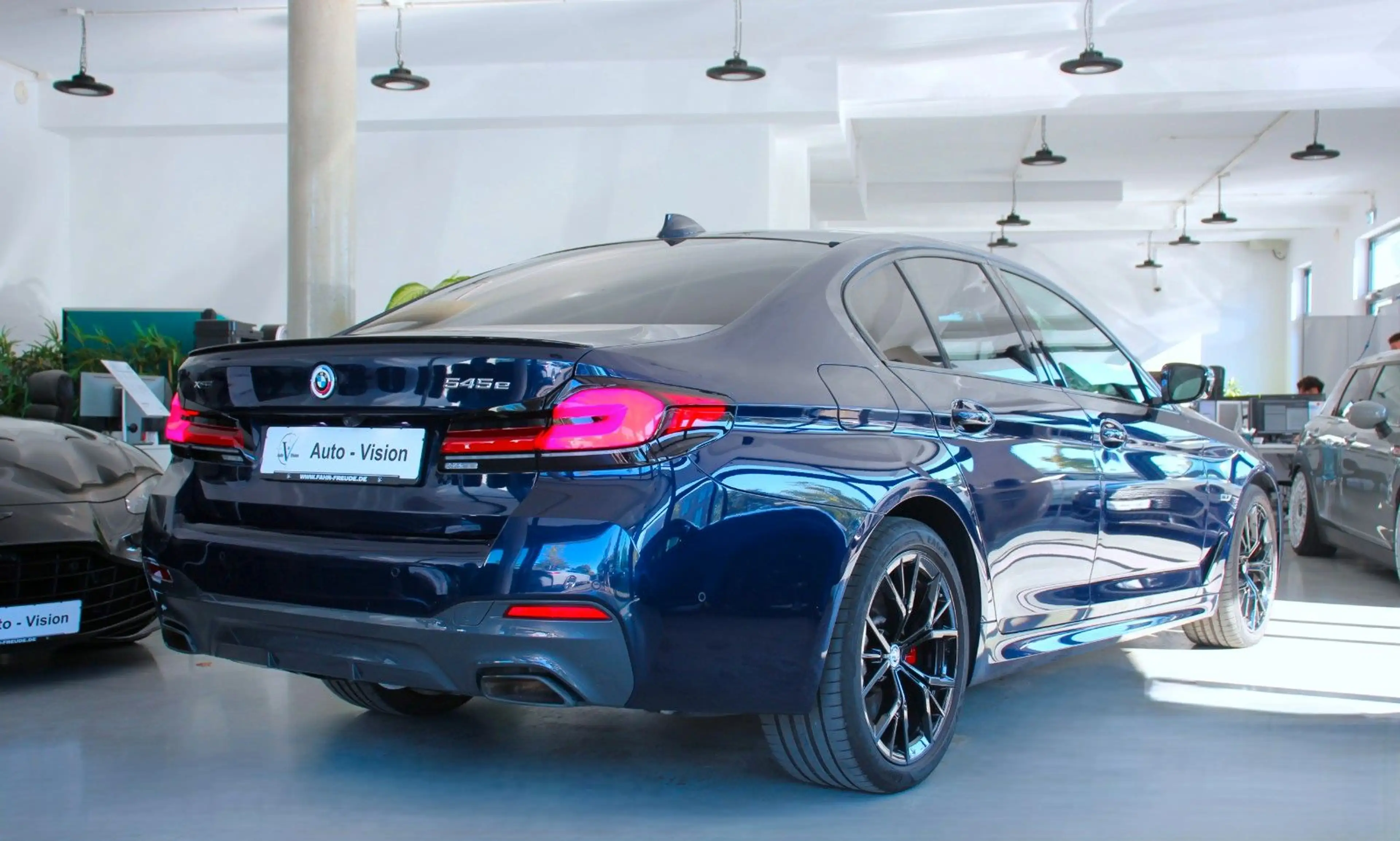 BMW 545 e xDrive M Sport *Laser*HUD*KAM*AHK*ACC — photo 8