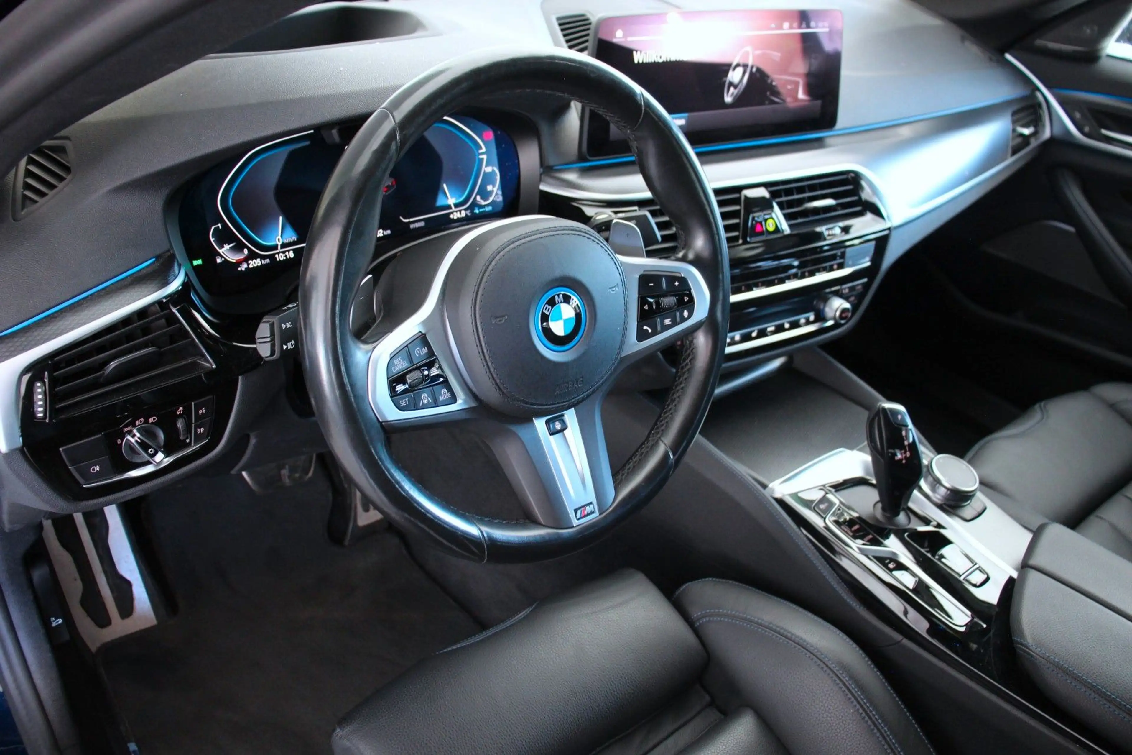 BMW 545 e xDrive M Sport *Laser*HUD*KAM*AHK*ACC — photo 10