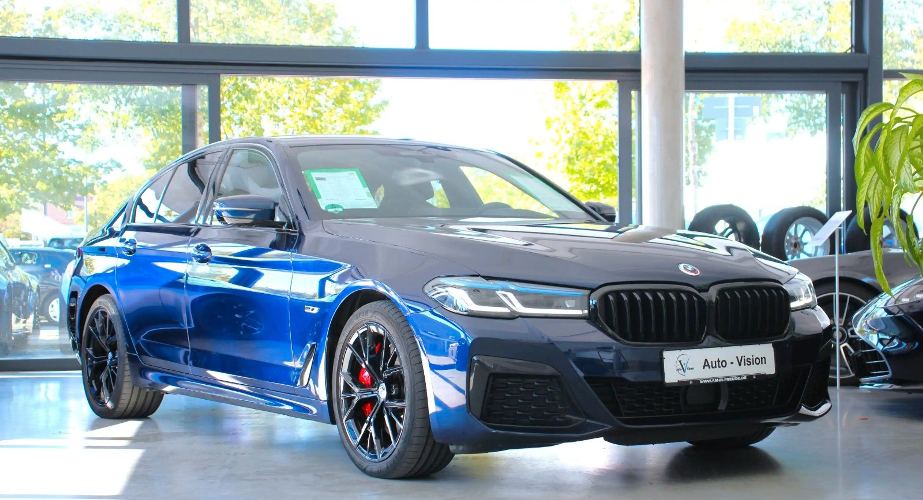 BMW 545 e xDrive M Sport *Laser*HUD*KAM*AHK*ACC — photo 5