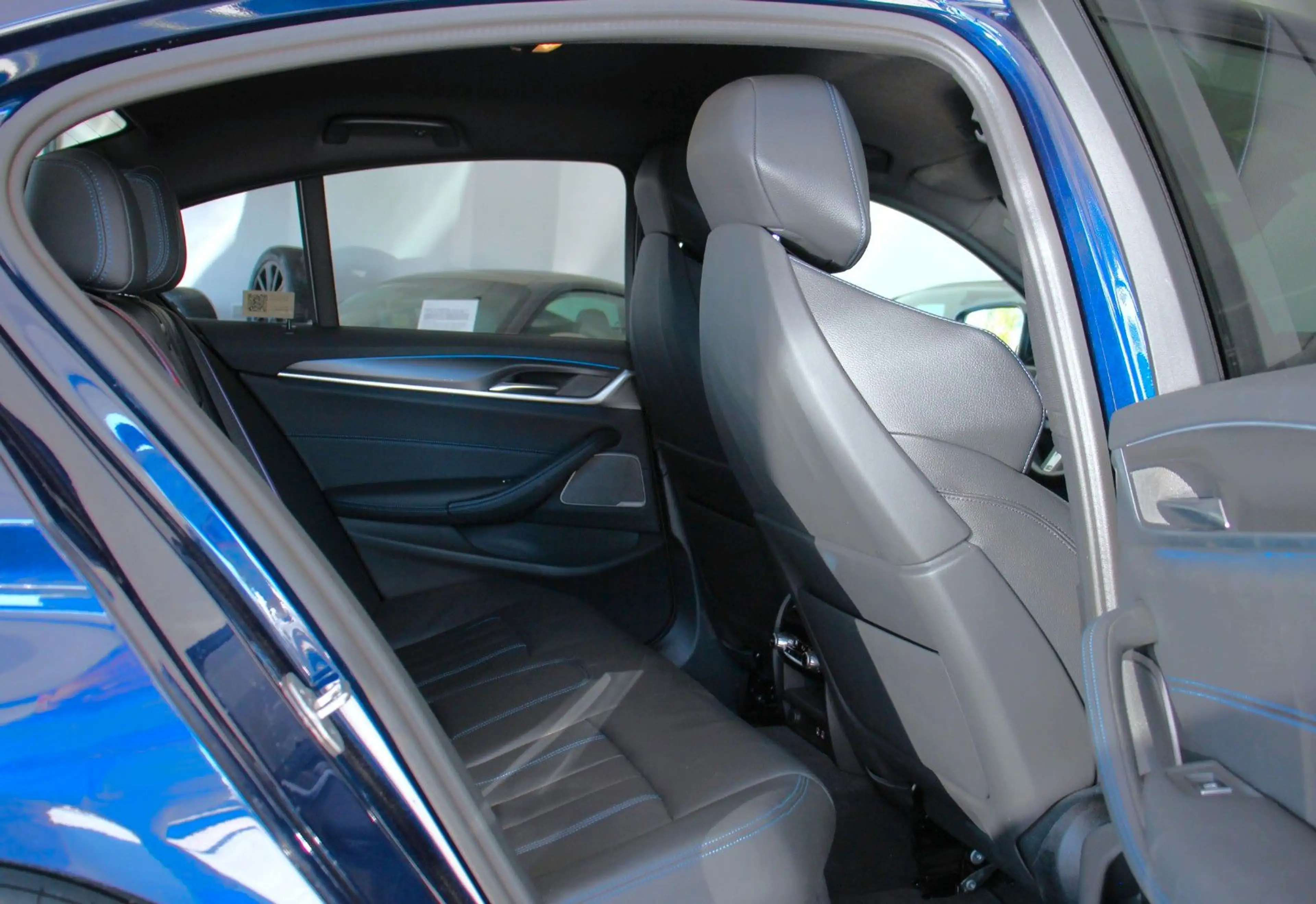 BMW 545 e xDrive M Sport *Laser*HUD*KAM*AHK*ACC — photo 14