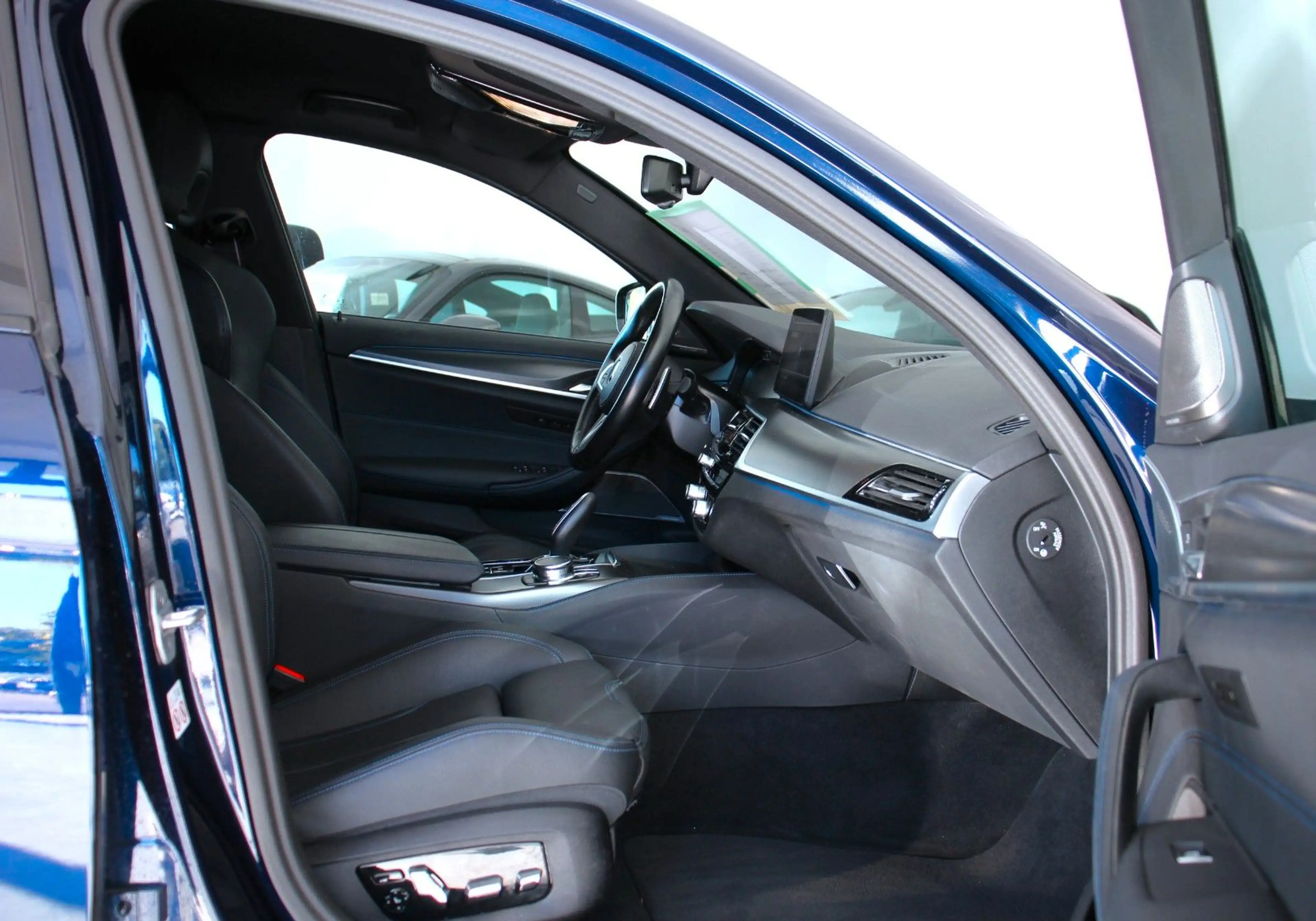 BMW 545 e xDrive M Sport *Laser*HUD*KAM*AHK*ACC — photo 15