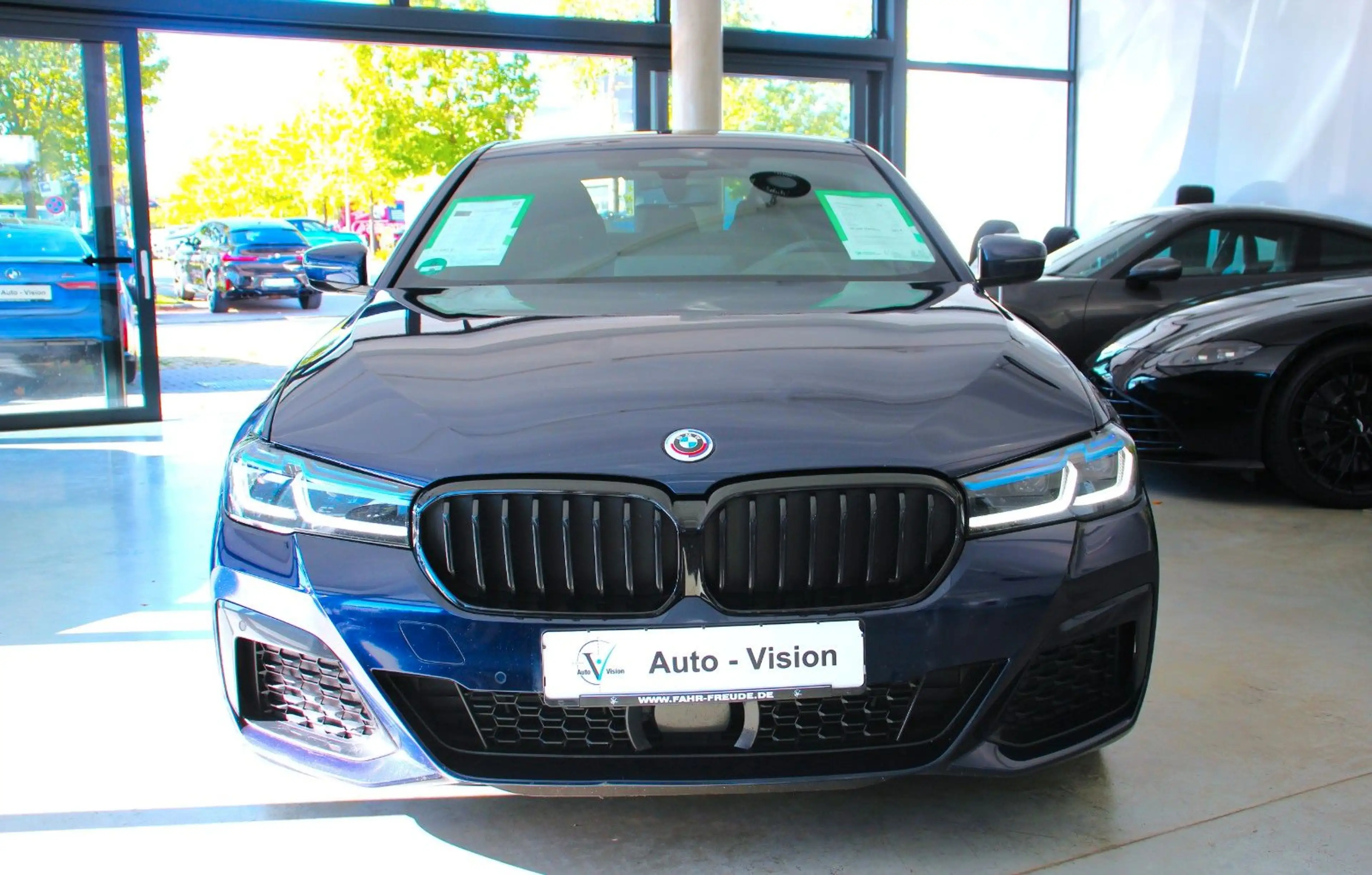 BMW 545 e xDrive M Sport *Laser*HUD*KAM*AHK*ACC — photo 4