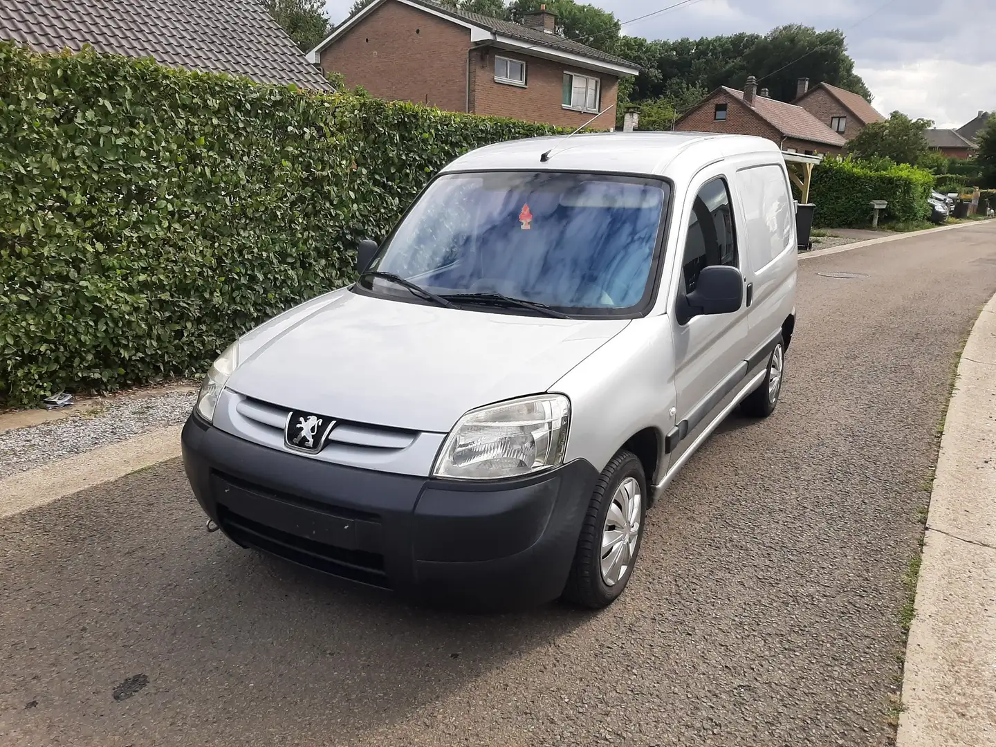Peugeot Partner 1.6 hdi 162000 kms !!! Argent - 1