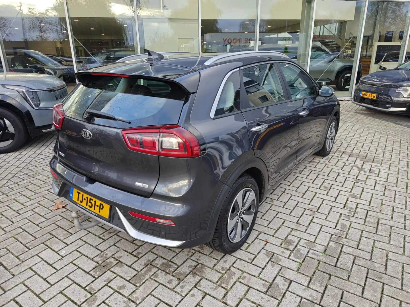 Kia Niro 1.6 GDi Hybrid DynamicLine Nav|Camera|Afneembare t Grijs - 2