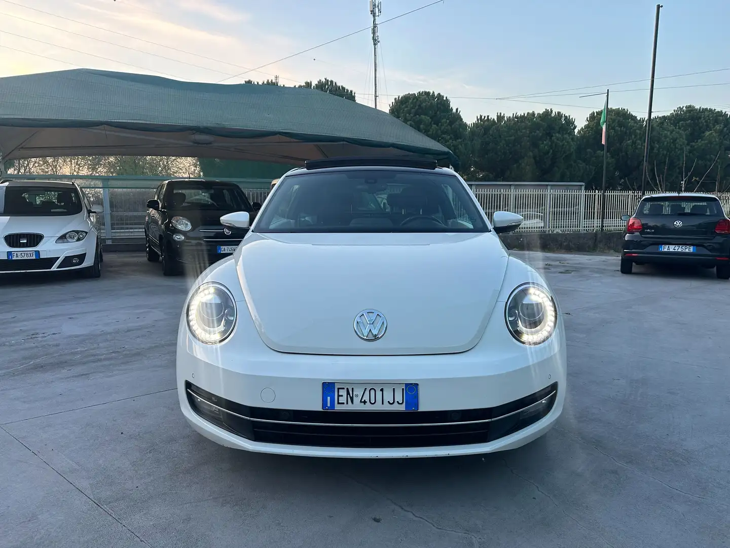 Volkswagen Maggiolino Maggiolino 1.6 tdi Design **TETTO APRIBILE** Blanc - 2
