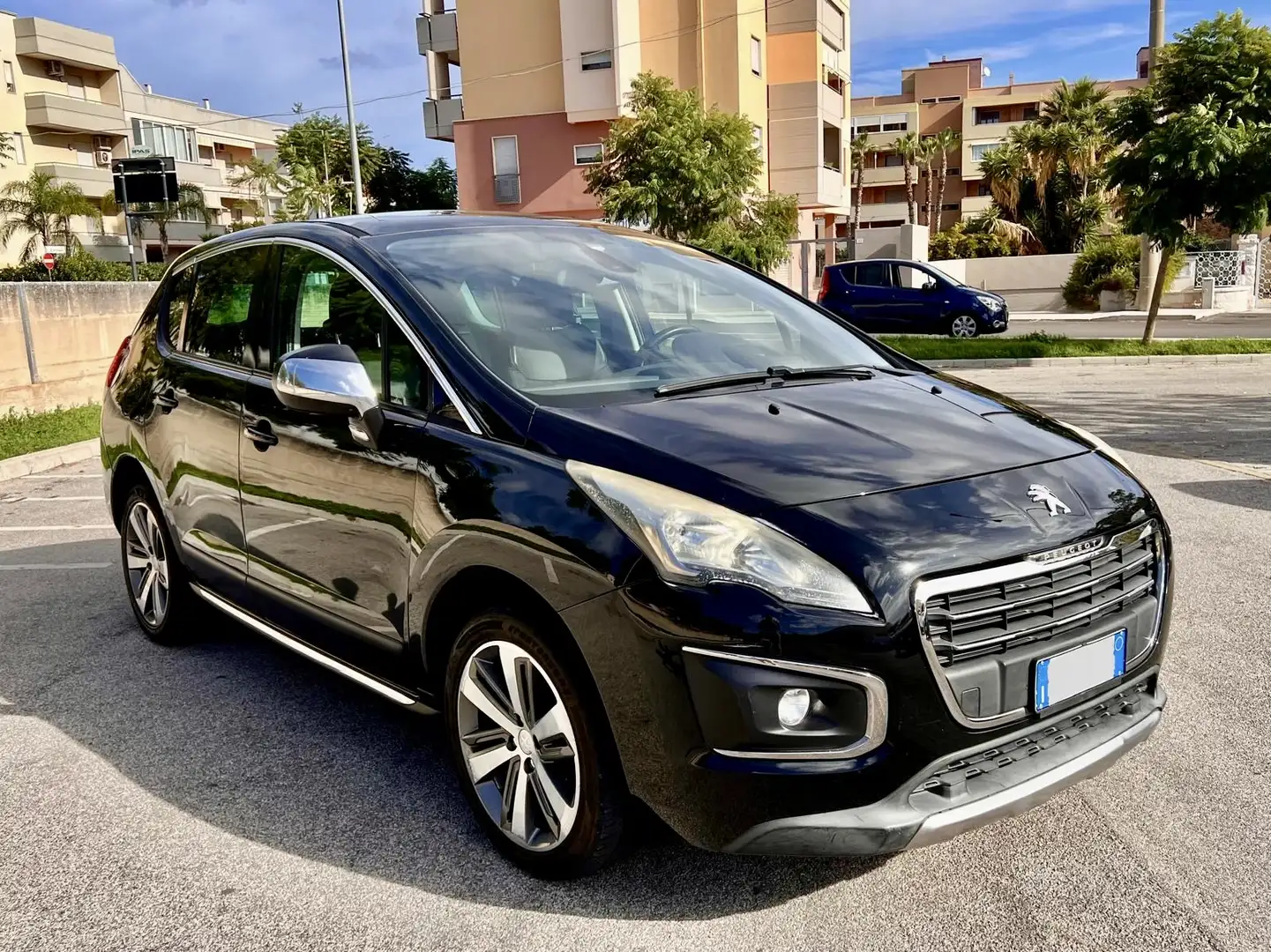 Peugeot 3008 1.6 e-hdi 8v Allure s&s 115cv robot FL Zwart - 1