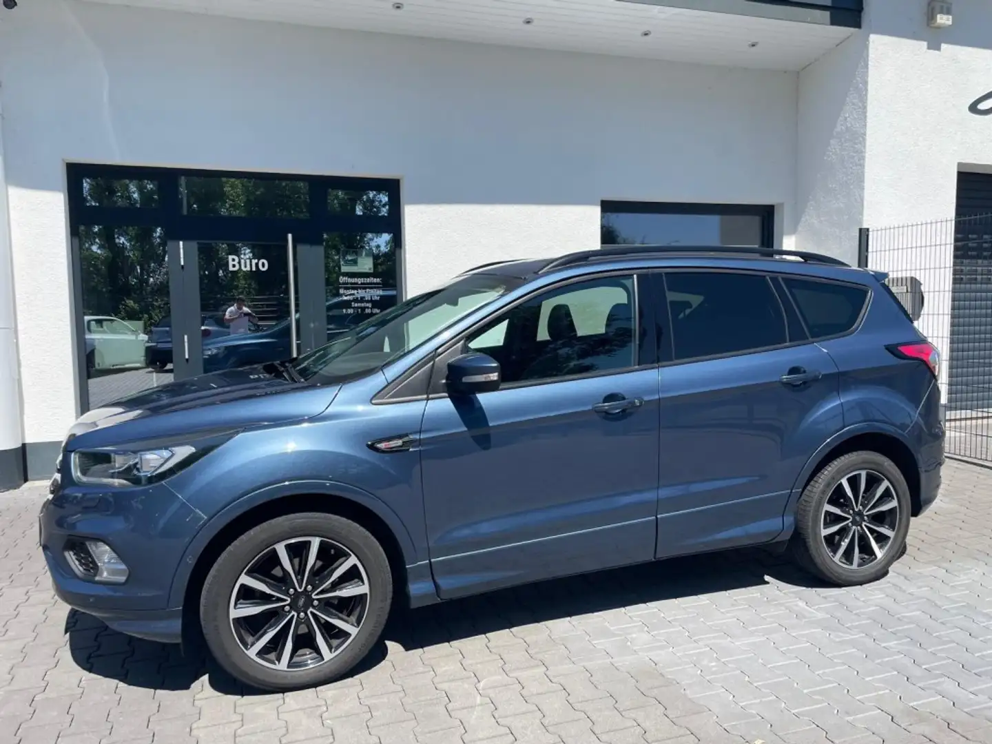 Ford Kuga ST-Line- Bi-Xenon- Panorama- Kamera- AHK - 2