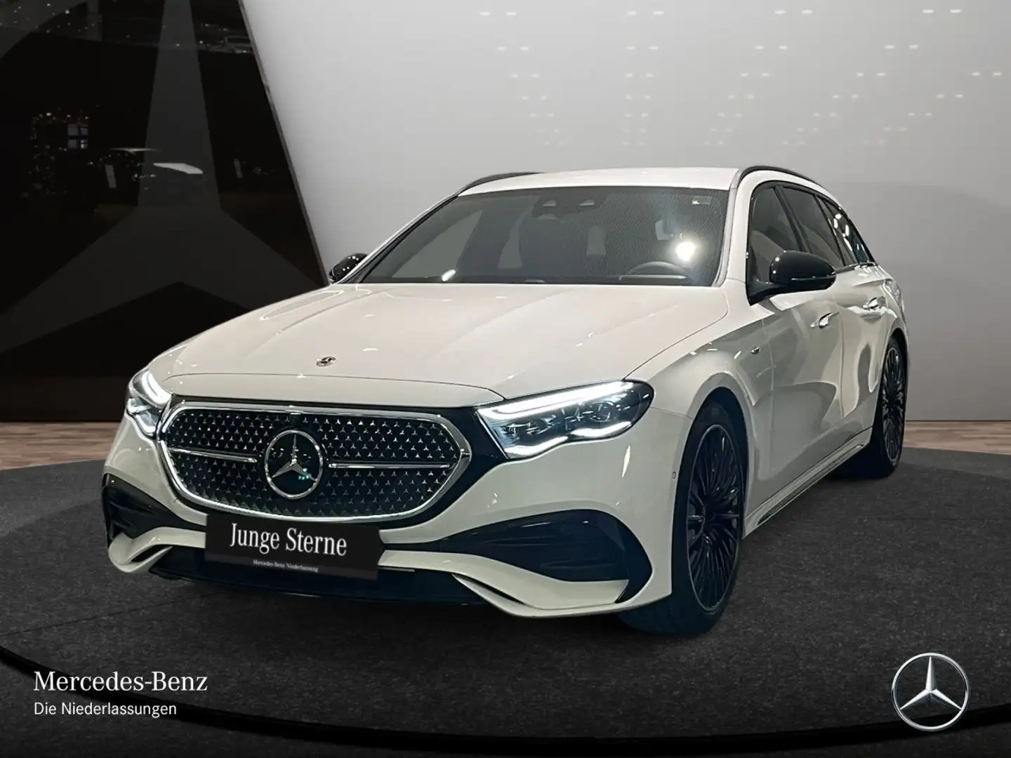 Mercedes-Benz E 300 e T Hybrid AMG Fahrass 360° Distr. AHK Night Weiß - 2