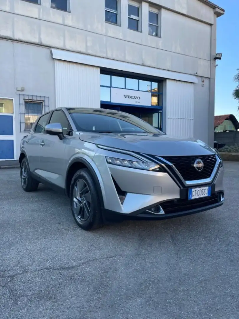 Nissan Qashqai MHEV 158 CV Xtronic Business Gris - 1