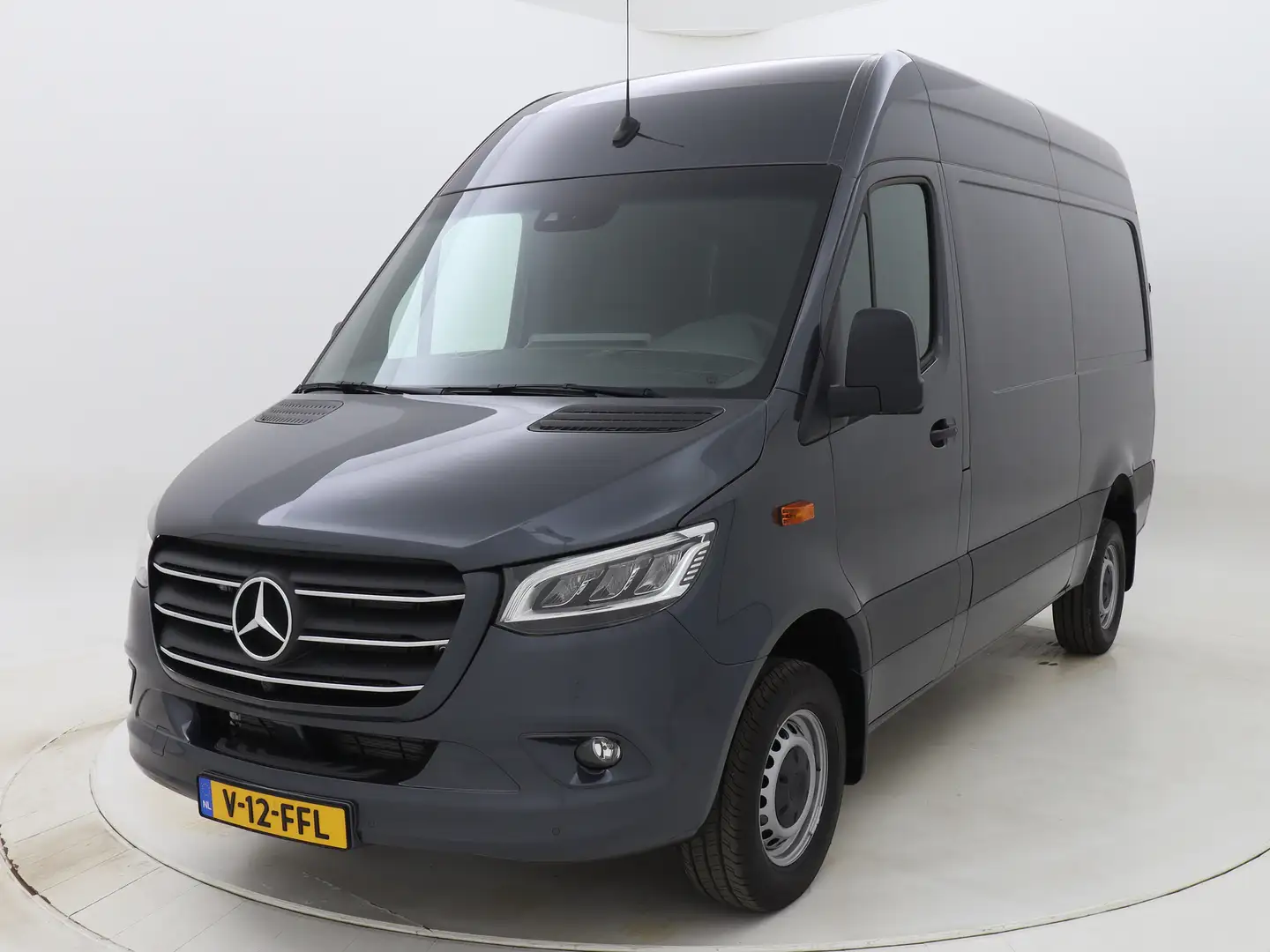Mercedes-Benz Sprinter 319 1.9 CDI 366 L2H2 9G-Automaat Nieuw BPM Vrij LE Grijs - 1