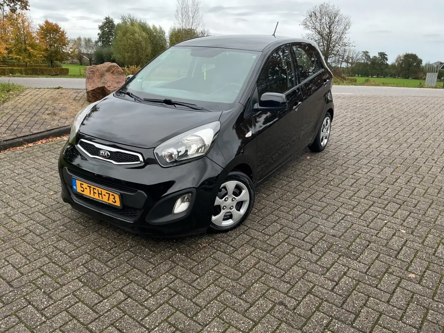 Kia Picanto 1.0 CVVT ISG PLUS PACK Zwart - 1