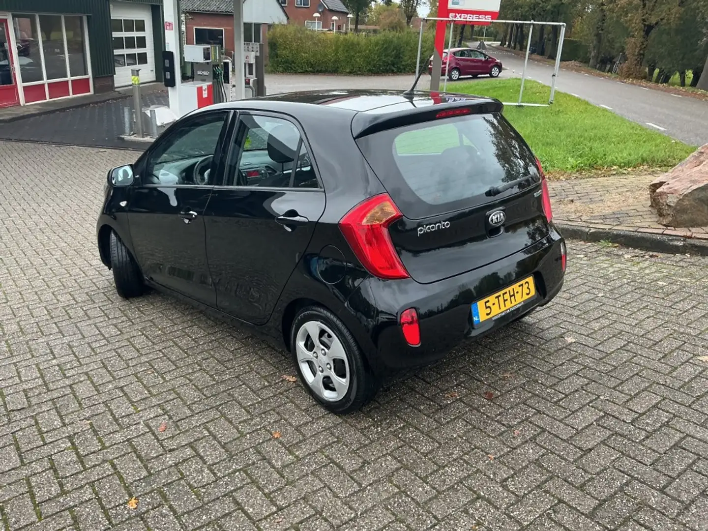 Kia Picanto 1.0 CVVT ISG PLUS PACK Zwart - 2