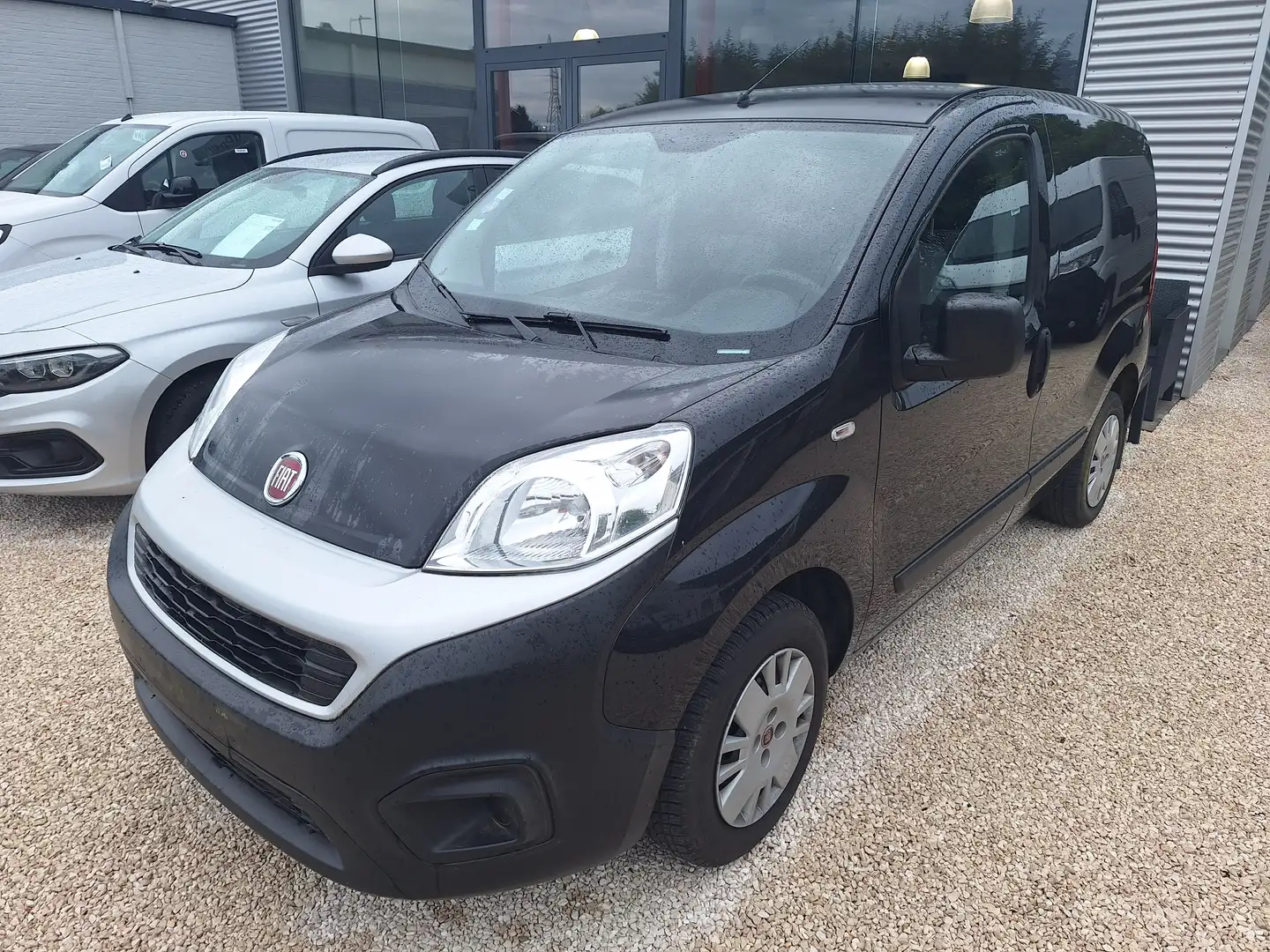 Fiat Fiorino SX 1.4 77PK Zwart - 2