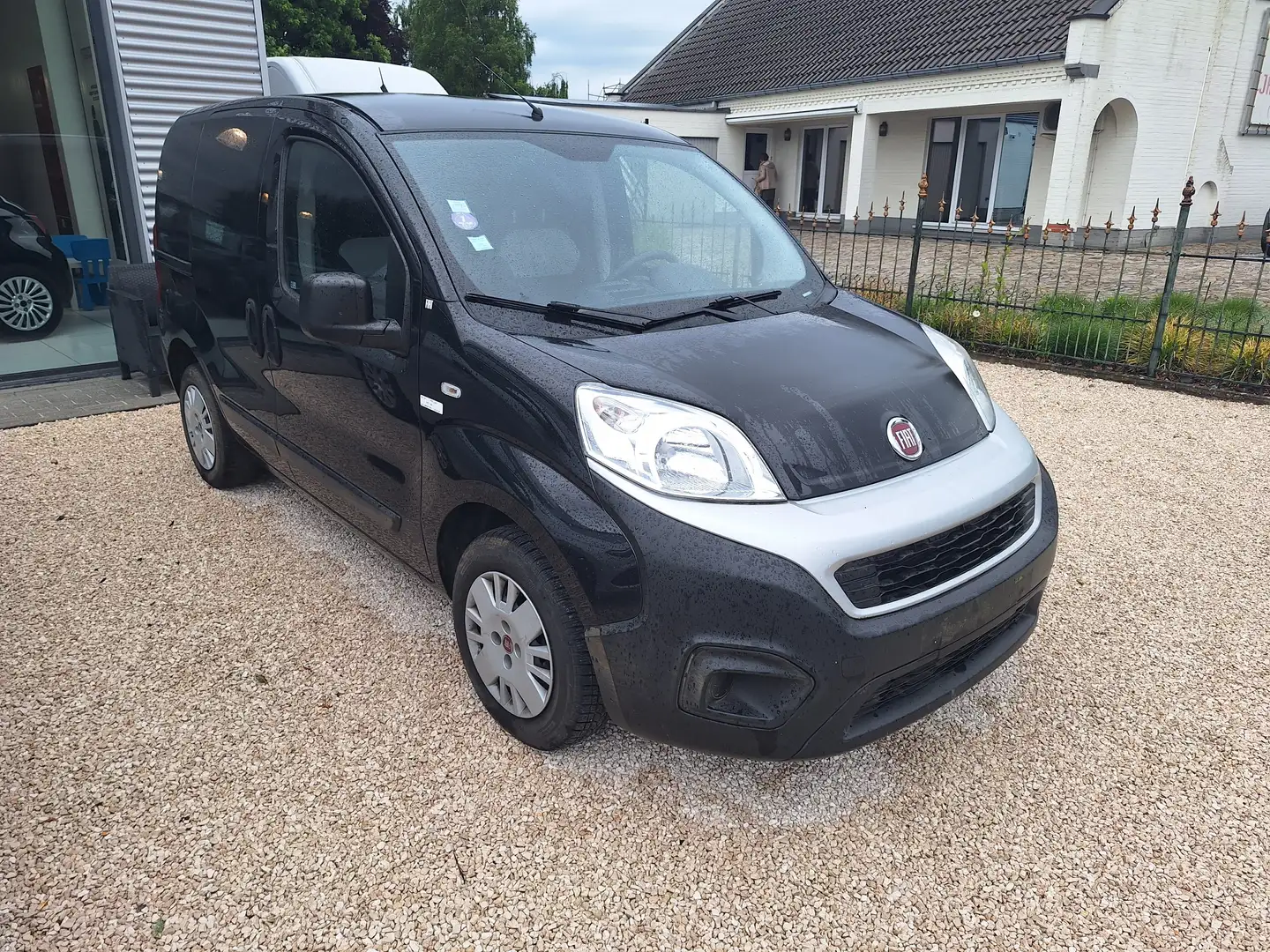 Fiat Fiorino SX 1.4 77PK Zwart - 1