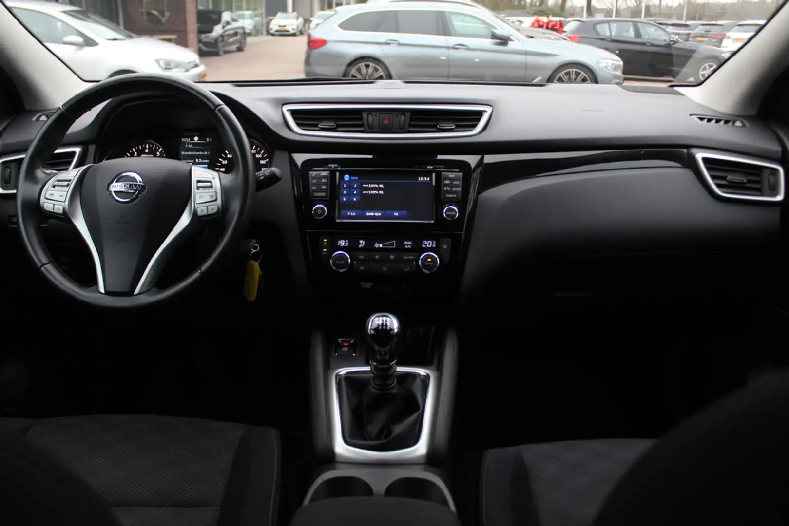 Nissan Qashqai 1.2 N-Connecta / Trekhaak / Panoramadak / 360Camer Gris - 2