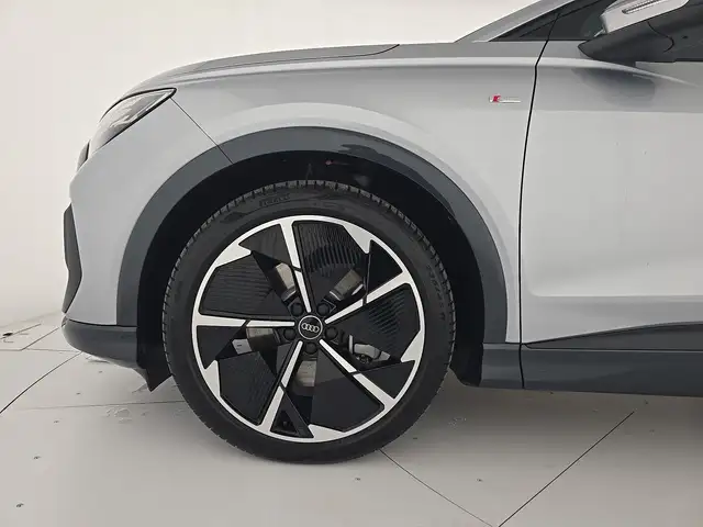 Audi Q4 E-Tron view 8
