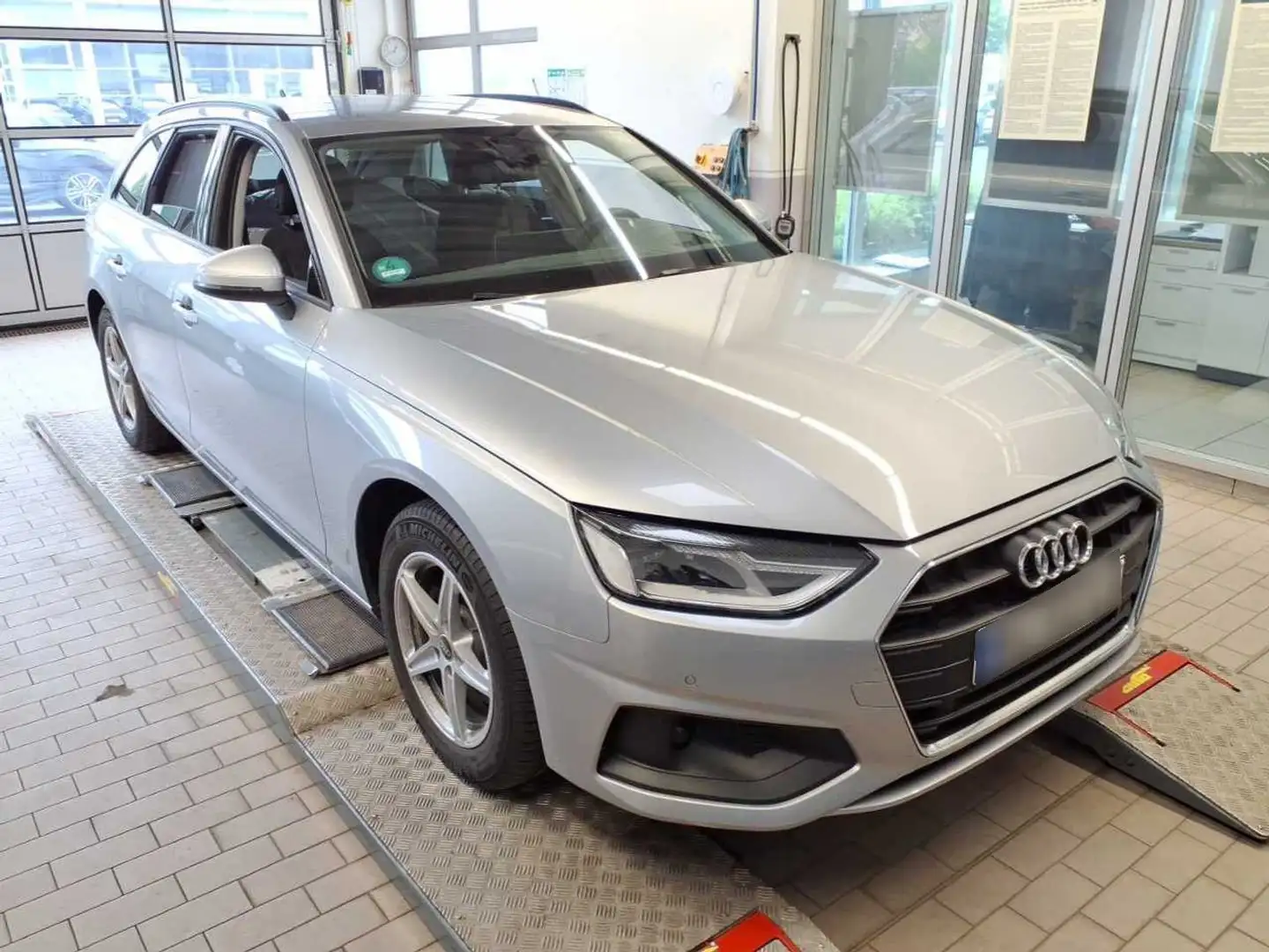 Audi A4 35TDI S-tronic +KAMERA+NAVI+HUD+ Silber - 2