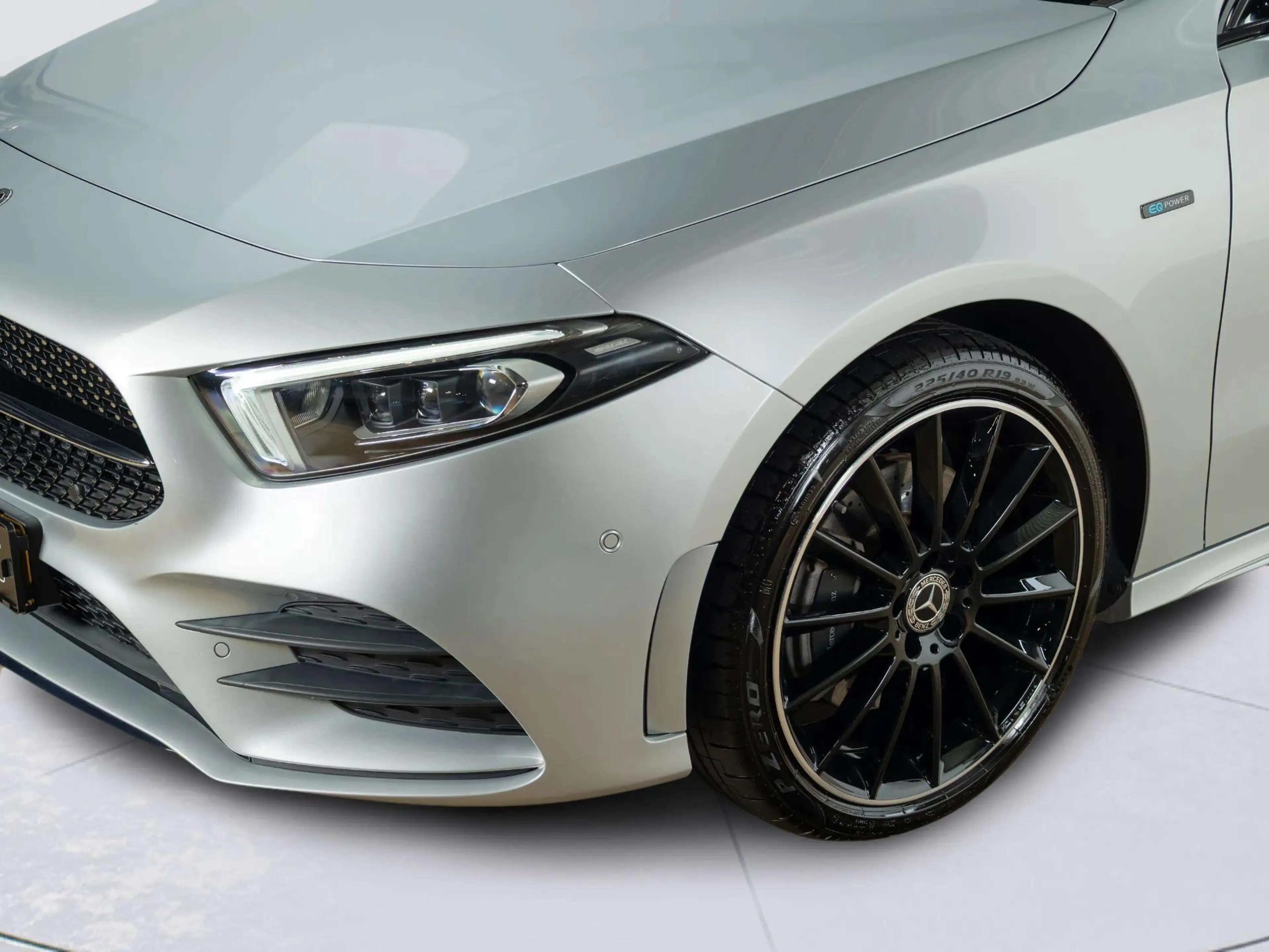 Mercedes-Benz A 250 Hatchback e Premium Plus | Trekhaak — photo 6