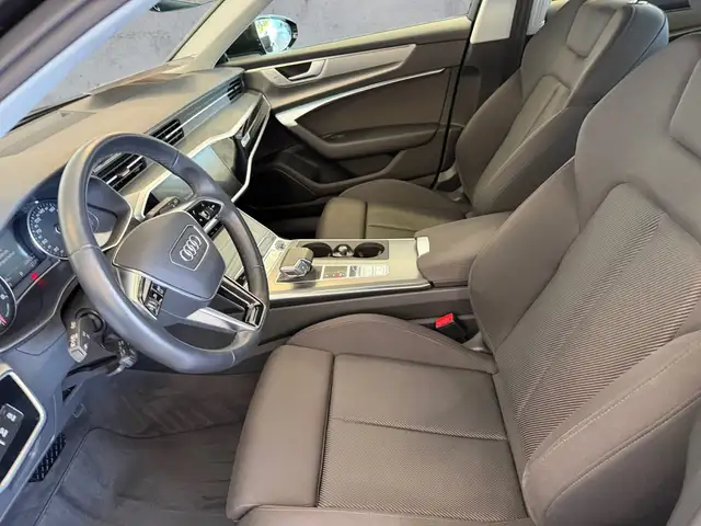 Audi A6 view 12