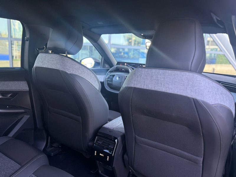 Peugeot 5008 1.2 Hybrid 145pk Allure 7 Pers. Automaat / 360 Cam — photo 31