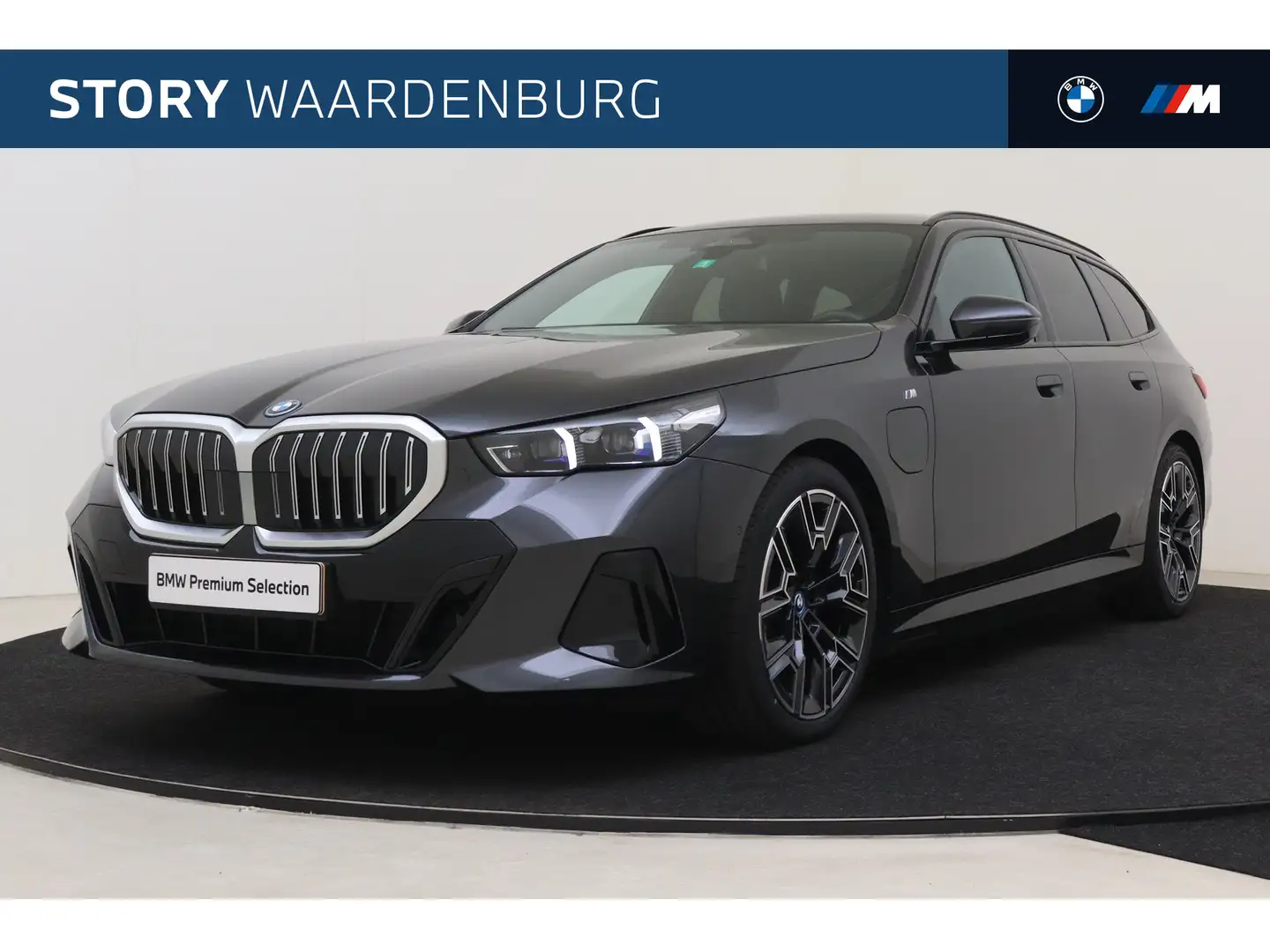BMW 530 5 Serie Touring 530e M Sport Automaat / Trekhaak / Grijs - 1