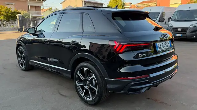 Audi Q3 view 4