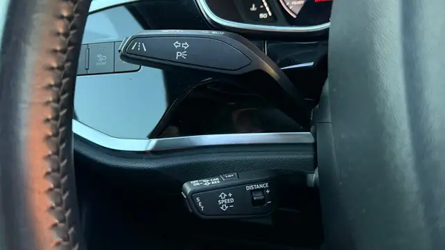 Audi Q3 view 24