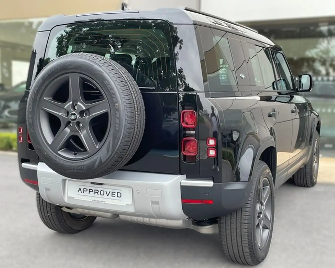 Land Rover Defender 110 3.0D l6 MHEV S AWD Aut. 250 Negro - 2