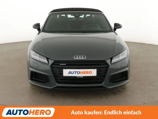 Audi TT view 9