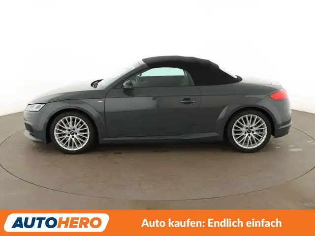 Audi TT view 3