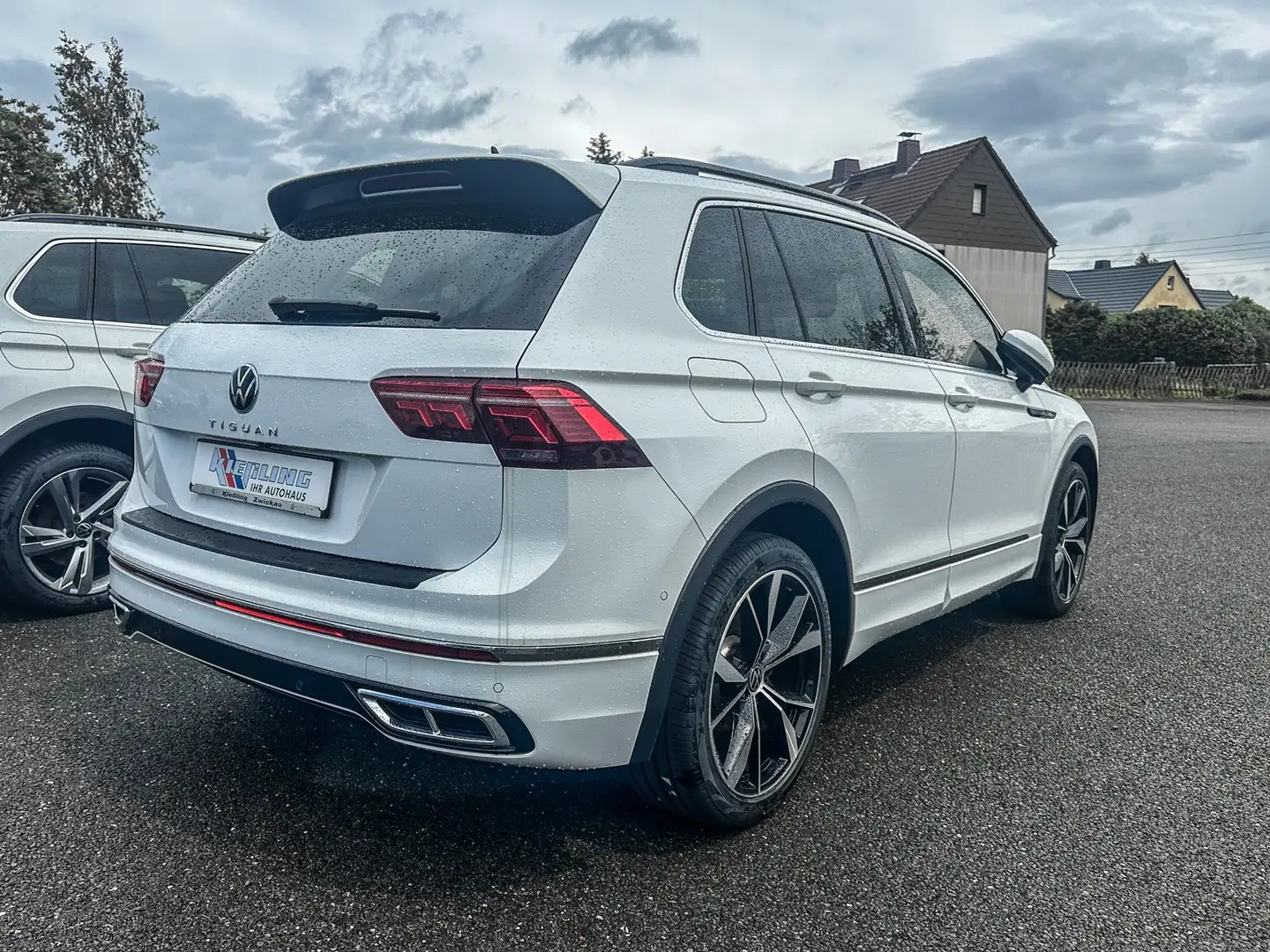 Volkswagen Tiguan R-Line KLIMA LED NAVI ALU Weiß - 2
